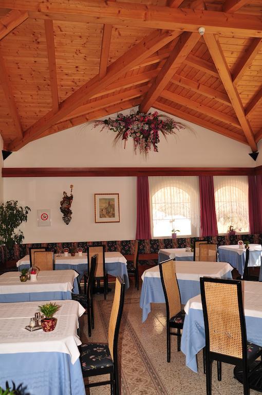 Hotel Dolomiten Ντομπιάκο Εξωτερικό φωτογραφία