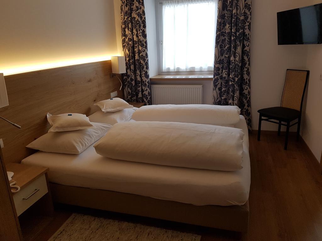 Hotel Dolomiten Ντομπιάκο Εξωτερικό φωτογραφία